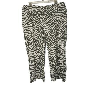 Weekends By Chico's Cropped Sweatpants Size 2 US L‎ (12) Zebra Print